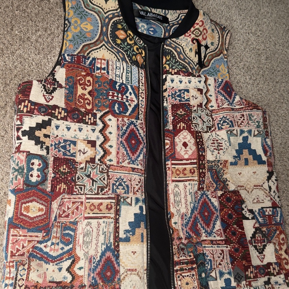 Patchwork Puffer Vest with Quilted Design
